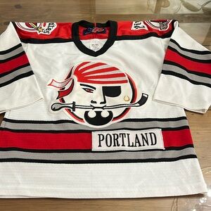 OLD PORTLAND PIRATES HOCKEY Kids Sz S/M SP Jersey